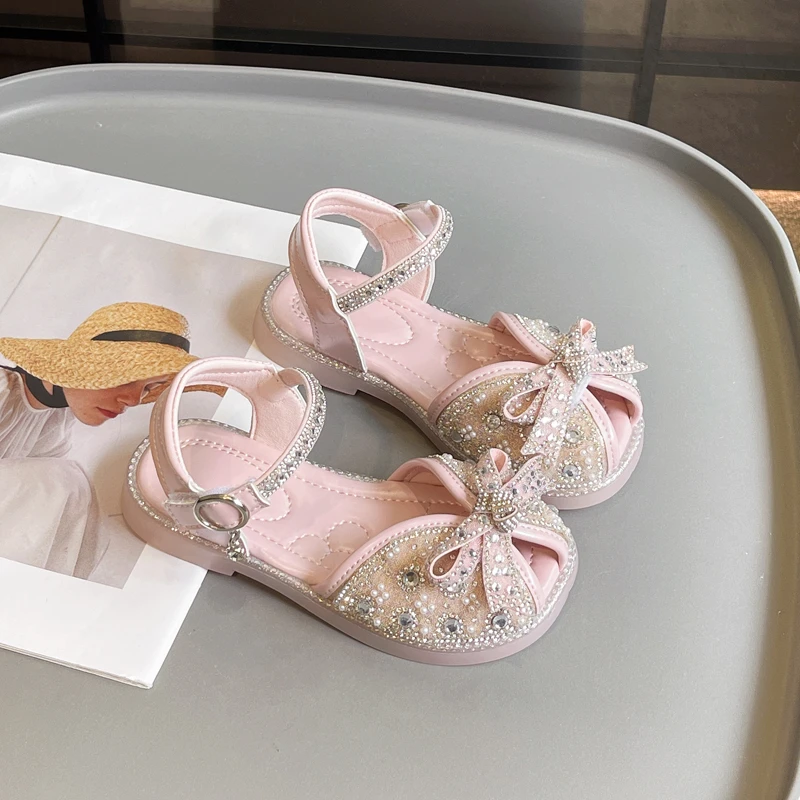 달콤한 어린 소녀 플랫 샌들 여름 패션 Bowknot 어린이 인과 공주 샌들 웨딩 파티 키즈 스팽글 샌들 우아한