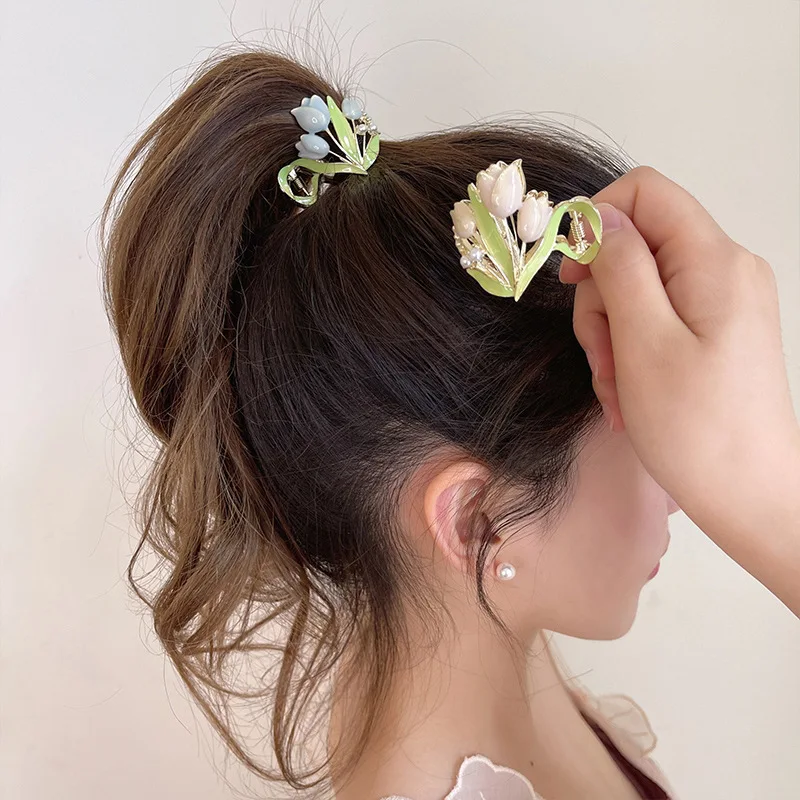 New Tulips High Ponytail Hair Claws Barrettes Women Back Head Fixed Artifact Headband Fashion Styling Hairpins Hair Accessories блокнот lawn of tulips 18 13 см 120 стр