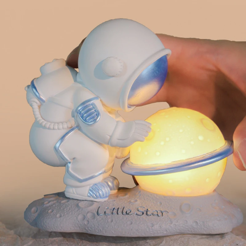 Kawaii Astronaut Planet Lamp - Limited Edition