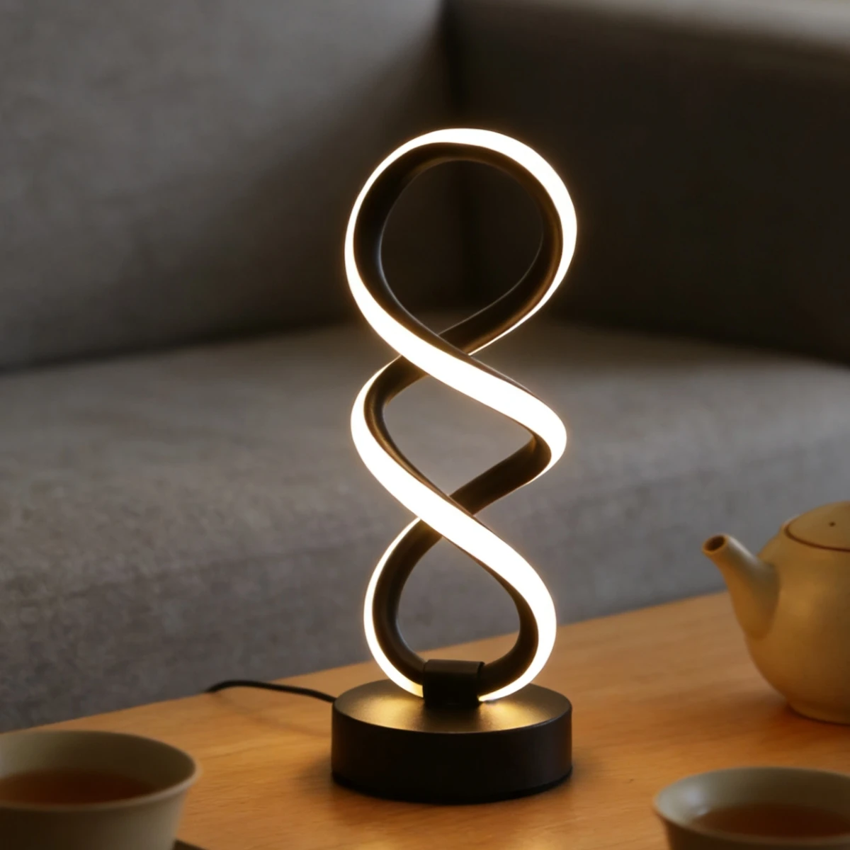우아한 나선형 책상 램프, 모던한 북유럽 스타일, USB 조절식 밝기, 침실과 거실에 적합한 LED 야간 조명