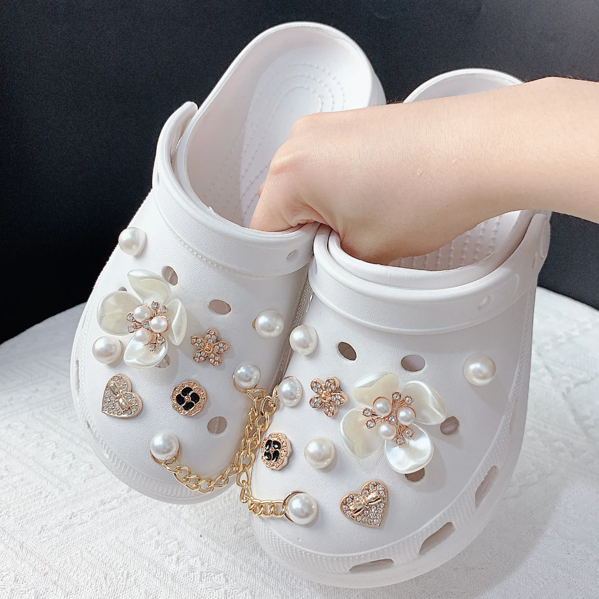 16PCS/Set DIY Pearl Croc Shoes Charms Luxury Bling Chain Shoe Decoration  Buckle For Women Girls Croc Gift Shoelace Accessories - AliExpress