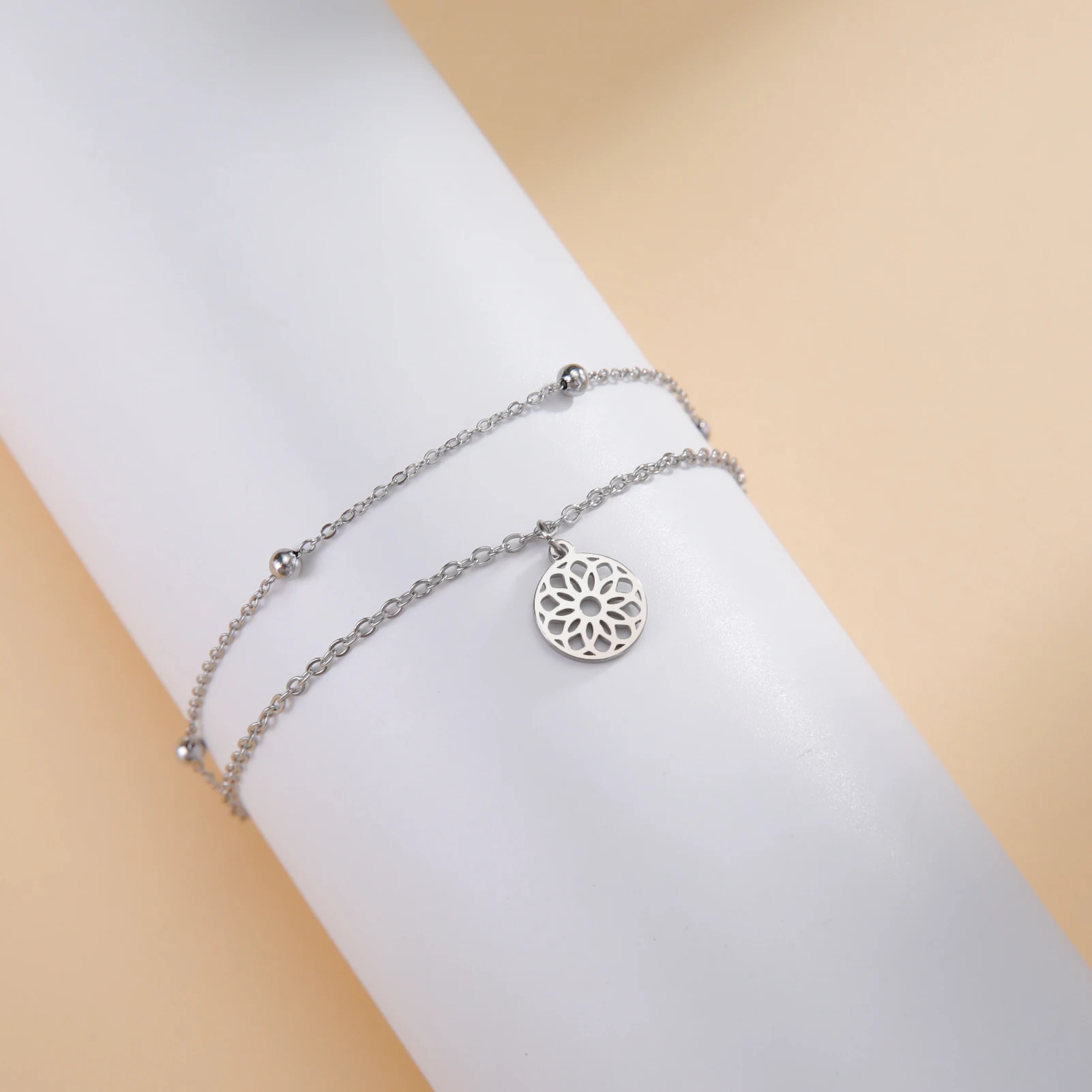 Kkjoy Mode Edelstahl Persönlichkeit hohl kleine Chrysantheme Anhänger Fußkettchen für Frauen Schmuck Accessoires Geschenk Großhandel – Detail 8