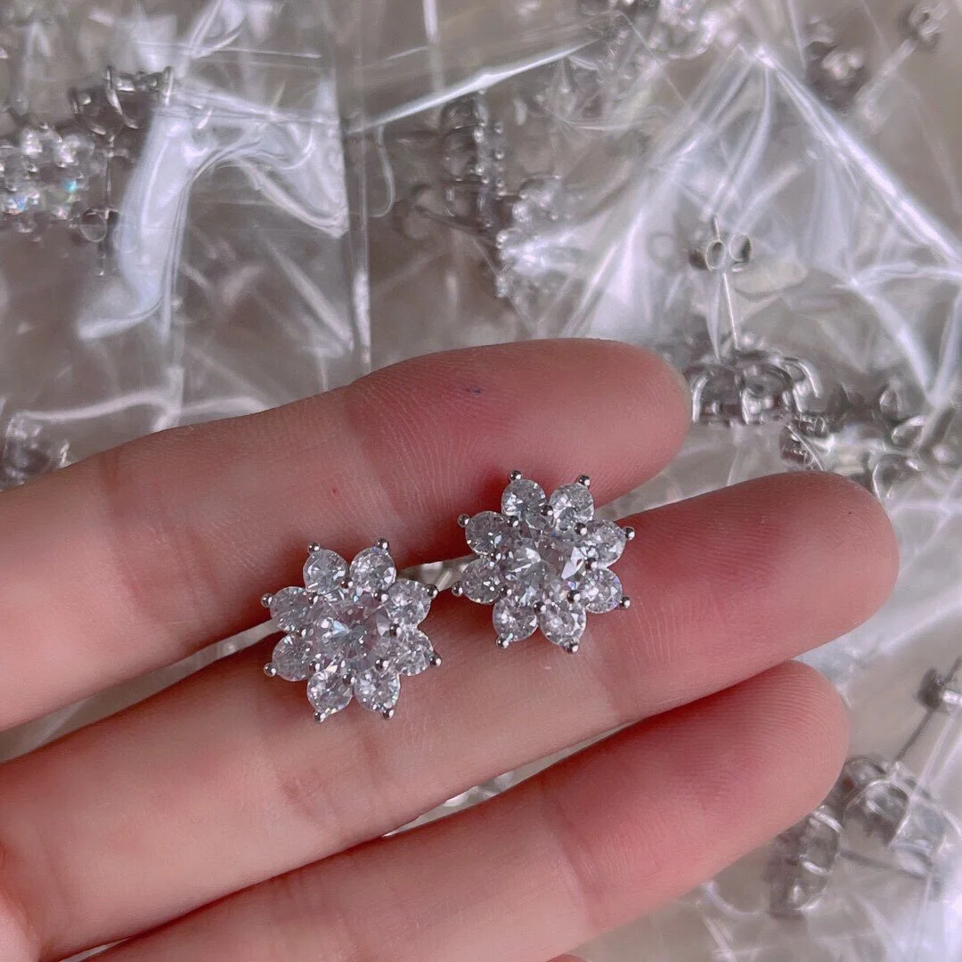 2022 New Hot Brand Sterling High Carbon Drill Flower Earrings Diamond Version Brand EarringsEar Studs