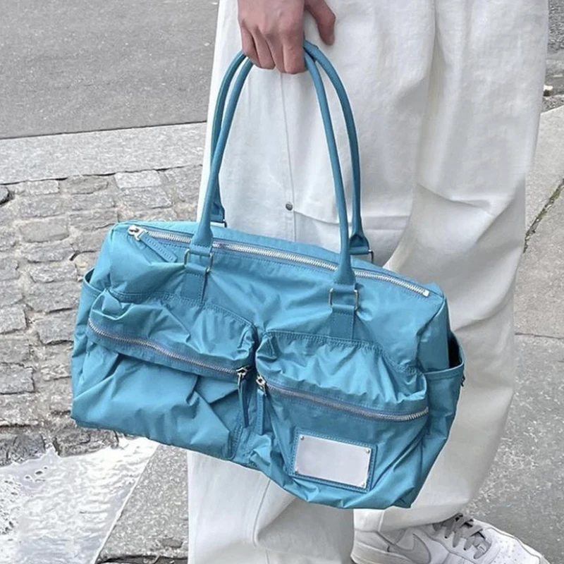 여성 핸드백과 지갑을위한 프레피 스타일 여행 가방 럭셔리 디자이너 나일론 스팽글 장식 2023 중형 대용량 겨드랑이 숄더 백의 새로운 기능 고품질 무료 배송 빠른 배송 도착 