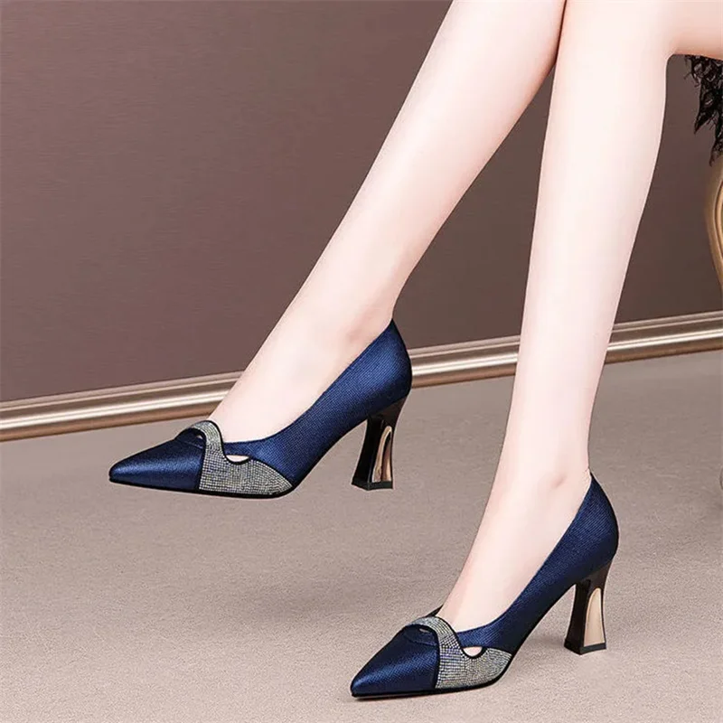 

Women Fashion Navy Blue Crystal High Quality Real Leather Heel Shoes Lady Cute Sweet Comfort Pumps Mulheres De Salto Alto G357