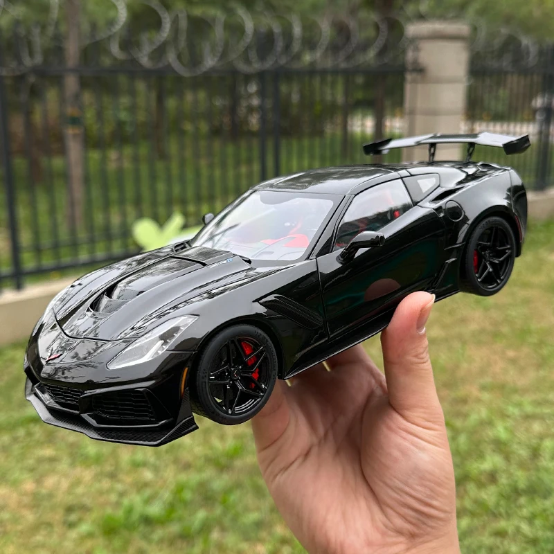AUTOART 1/18 CHEVROLET CORVETTE C7 ZR1 modelo de carro display