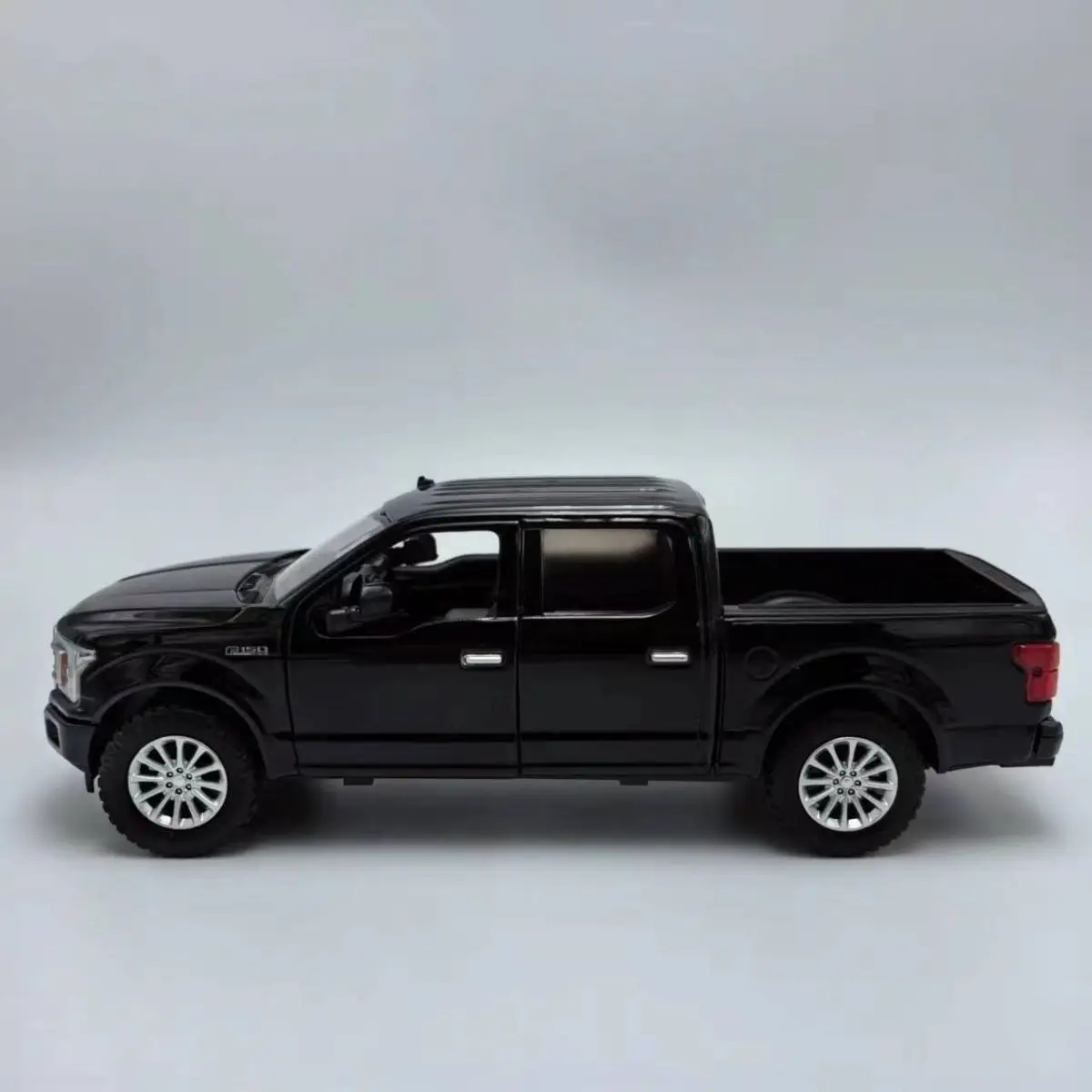 

1:27 Ford F150 ограниченная экипажная кабина 2019 литые автомобили и игрушечные автомобили модель миниатюрного автомобиля масштабная модель автомобиля игрушки для детей
