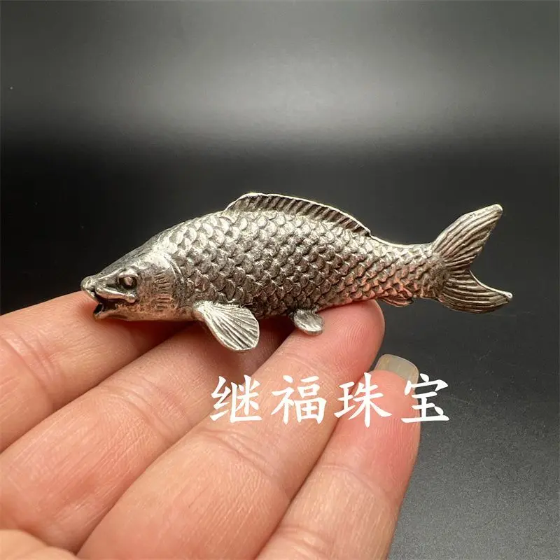 

Antique made old copper ware, solid white copper, Tibetan silver carp small ornaments, mini art small carp copper fish
