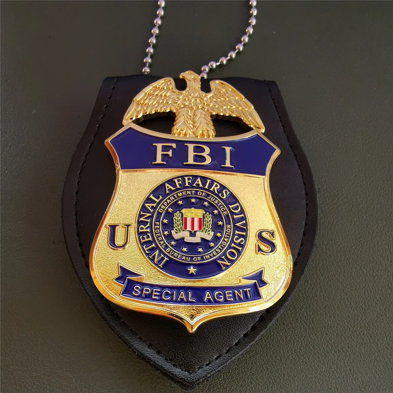 

American Special Agent Badge Film and Television Detective Props 1:1 Halloween Gift
