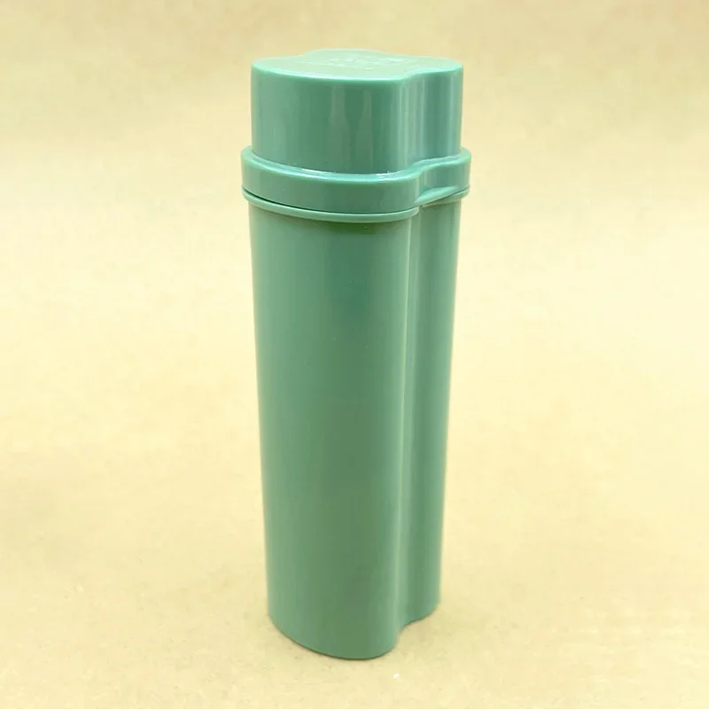 Cigarette Case One-piece Flip-top Kit with Two Holes Including Lighter For Easy Storage and Carrying Around Smoking Accessories