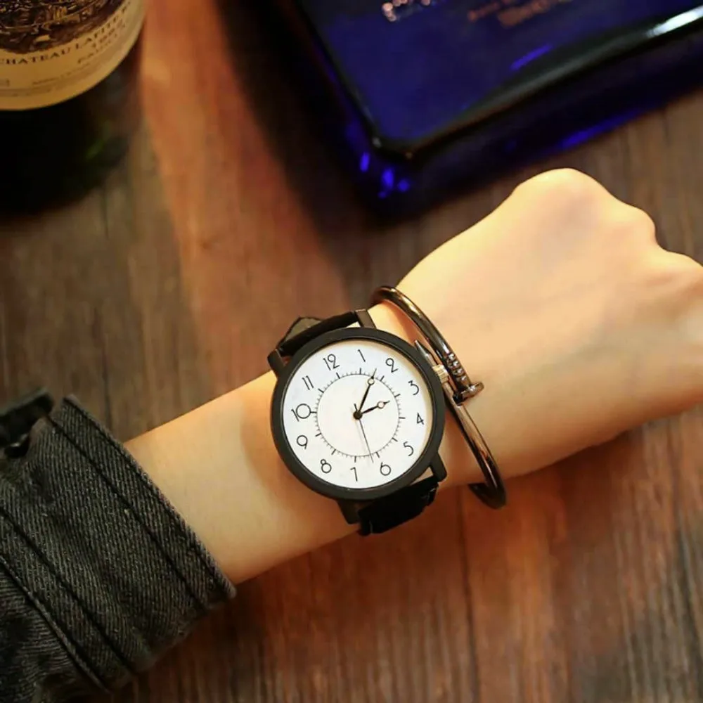 New Fashion Creative Personality Retro Watch Starry Sky Dial Couple Watch Boy or Girl Birthday Gift Quartz Woman Clock