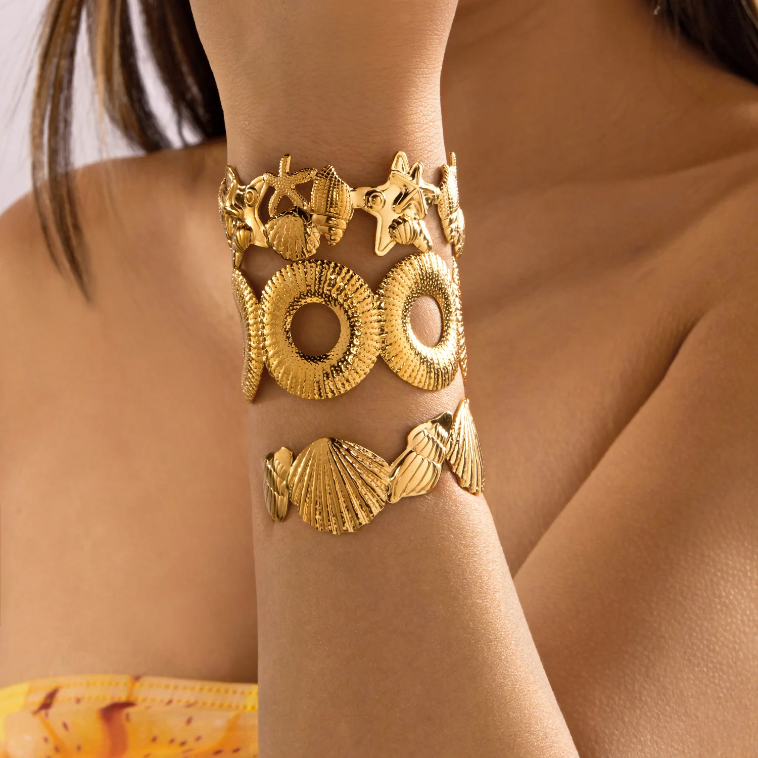 Ozean-Stil Seestern Edelstahl Manschettenarmband für Frauen Böhmische Geometrie Goldfarben Armreif Sommer Party Schmuck Geschenk – Detail 1