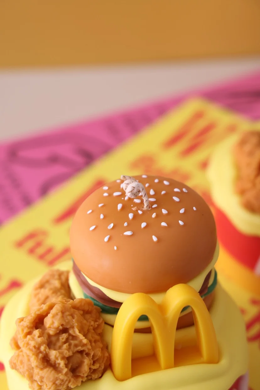 

Modern Home Decoration M Fried Chicken Hamburger Candles Soy Wax Aromatherapy Scented Candles Room Decor Screative Birthday Gift