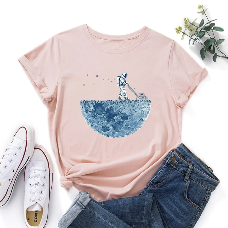 

Fashion Trendy Cute Moon Astronaut Pattern Women Cotton T-shirt Round Neck Loose Plus Size Short Sleeve Women's Tops