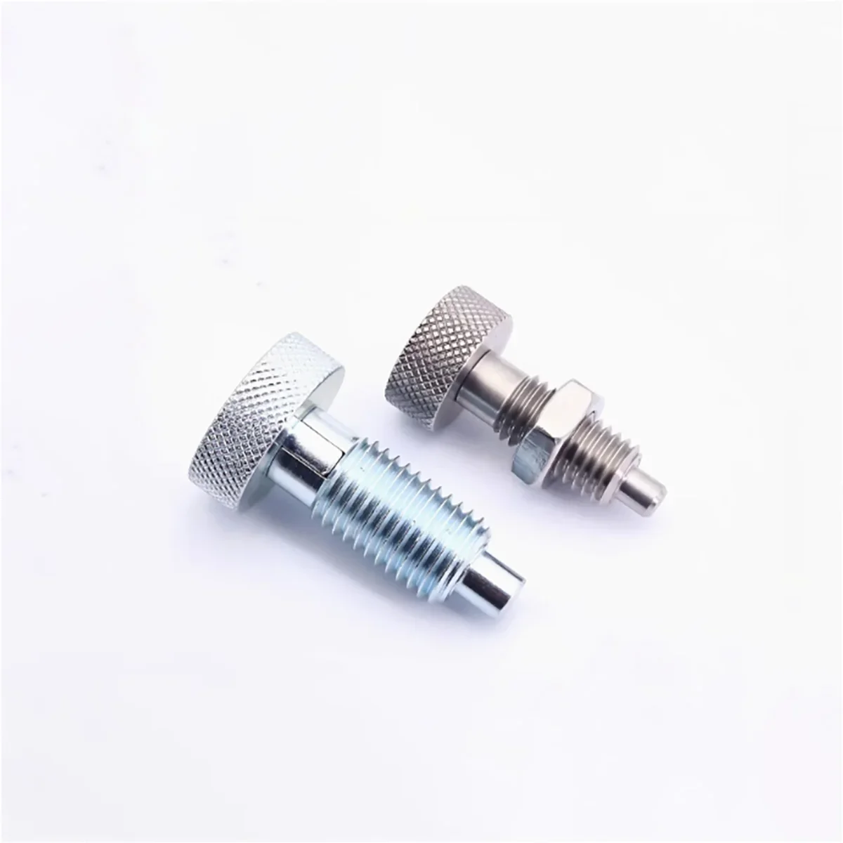 Federspanner Selbstsichernde Schraubenbolzen 304 Edelstahl Gerändelte Knopfspitzen mit Muttern – Detail 6