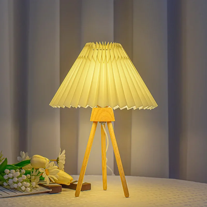

Creative Umbrella Shaped Decorative Table Lamp Retro Folded Geometry Bedroom Study Night Light LED Outdoor Camping Table Lamp