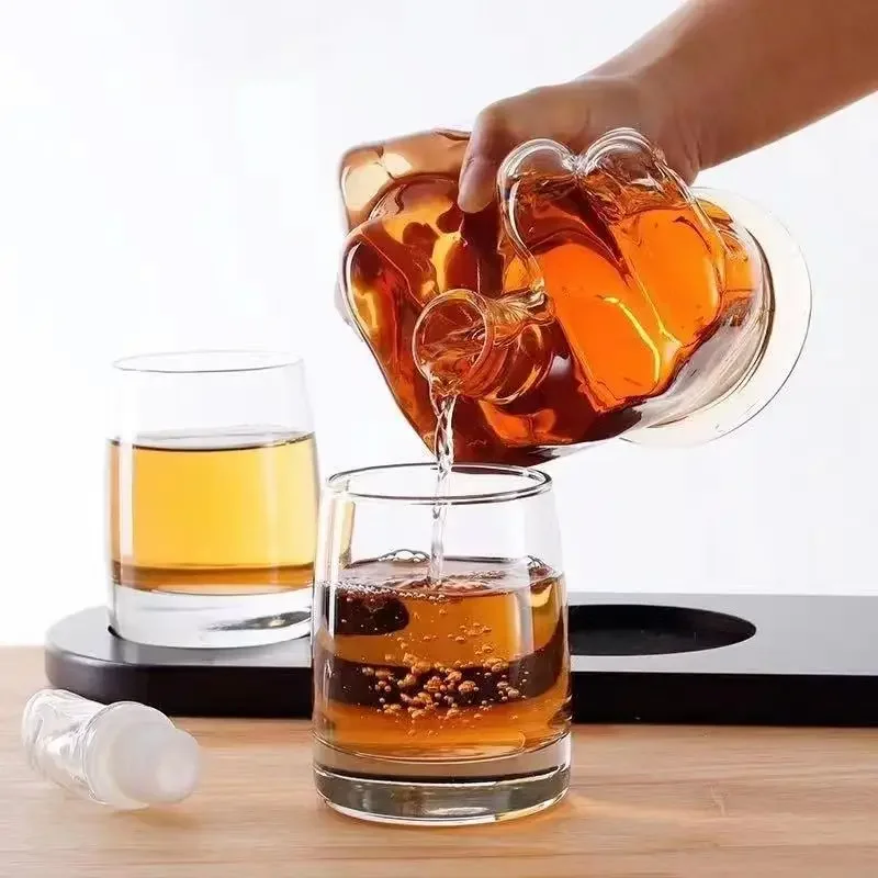 Creative Finger Glass Wine Bottle, Fist Decanter, Irregular Red Wine Glass, Whiskey Glass, Finger Shaped Bottle, Cocktail Shaker