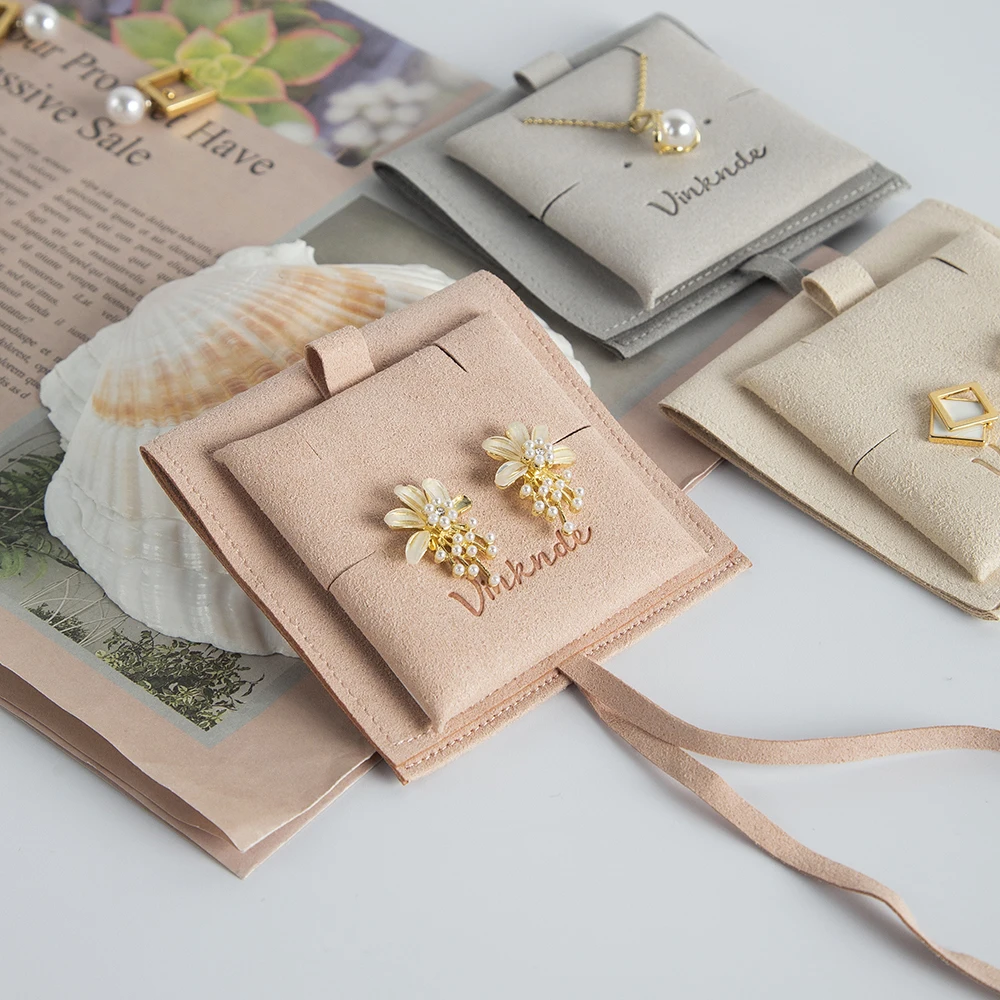 2023 New Microfiber Suede Jewelry Pouch Bags Custom Logo Printed Velvet Pouch Rings Earrings Jewelry Packaging with Insert Cards