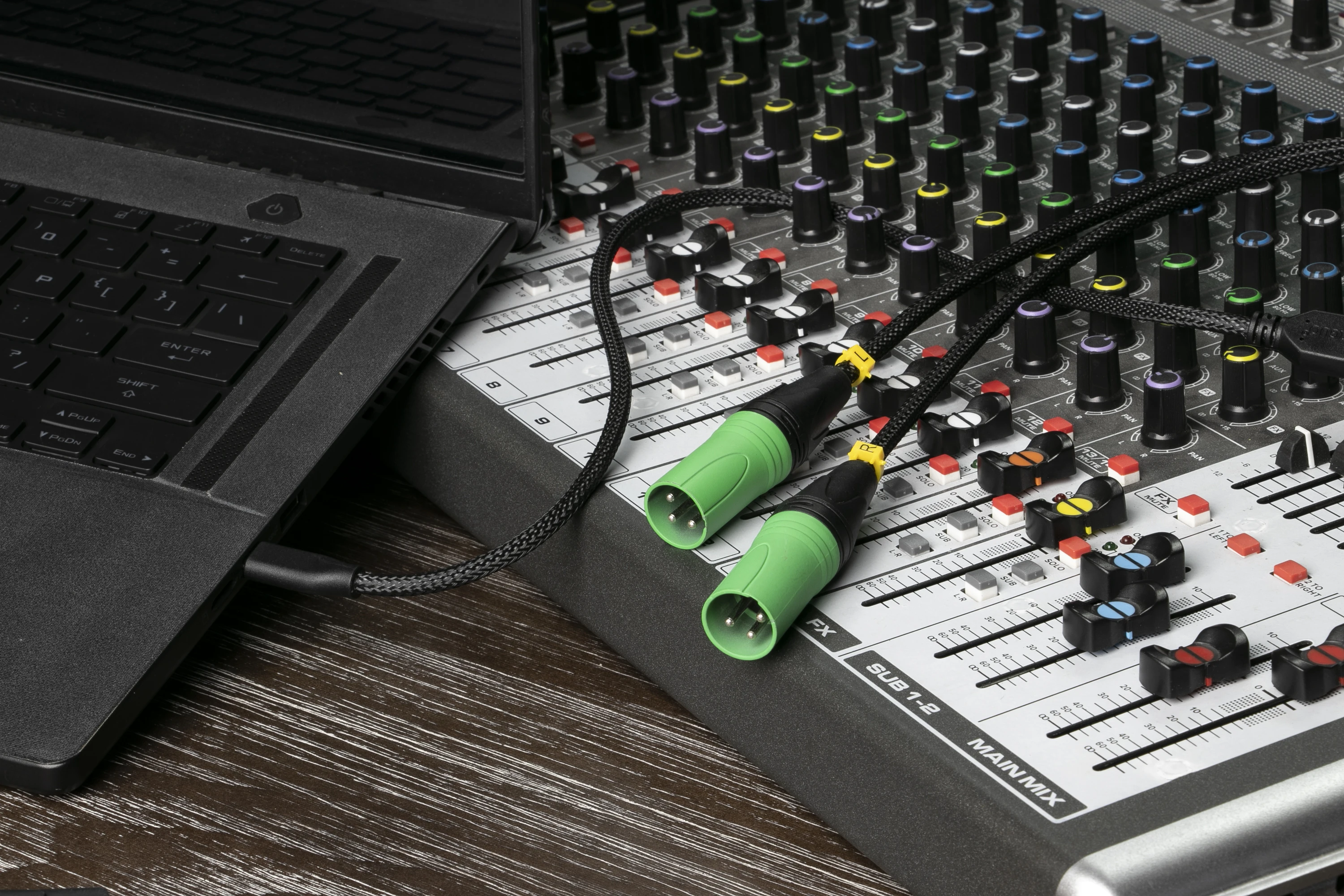 USB-C-auf-Dual-XLR-Audiokabel, Typ-C-Stecker auf 2 XLR-Stecker/Buchse, geflochtenes Stereo-Leistungsverstärkerkabel für Verstärker, Lautsprecher, Mischerkonsole – Detail 9