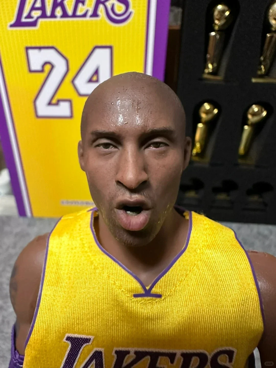 Фото Оригинальная модель Eb Enterbay Kobe Rm-1036 1/6 Nba, баскетбольный игрок Kobe Black Mamba, Классическая коллекция, совместная экшн-фигурка №4