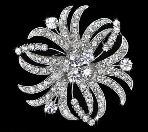 

Women Brooches Sparkling Zircon Crystal alloy bride Brooch Pins Winter Jewelry Female Broches Pin New Christmas