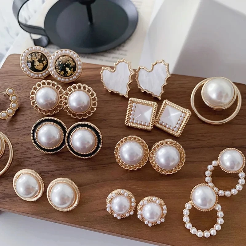 1Pair Pearl Ear Clip Earring For Women Non Piercing Clips On Earrings Stud Jewelry Fake Piercing Crystal Ear Cuffs Fashion Gifts ear clip earrings