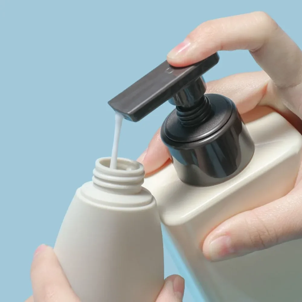 4Pc 60ML Silicone Refillable Lotion Bottle Empty Travel Portable Squeeze Shampoo Shower Gel Liquid Cosmetic Dispenser Containers