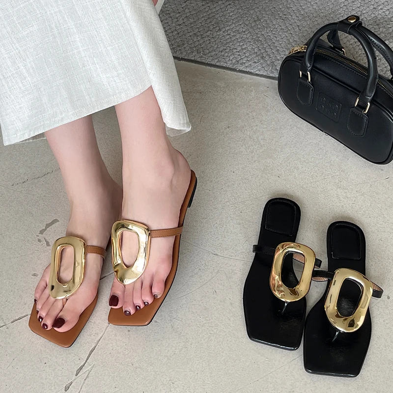 Women Slippers Casual Comfortable Flats Slipper Shoes Outside Flat Slippers Flip Flops Metal Decoration Shallow Slides