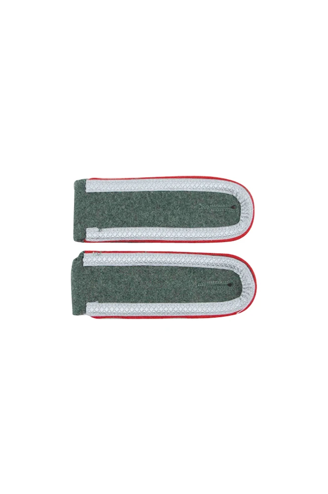 

GISH-061 WWII German Heer later Artillery Unteroffizier Sergeant shoulder boards