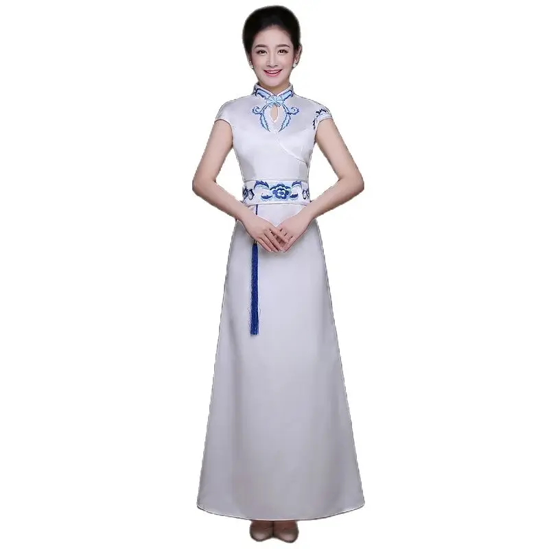 

Chinese traditional Elegant Slim Qipao Female Rayon Long Gown Dress Mandarin Collar Vintage Embroidery Cheongsam Vestidos
