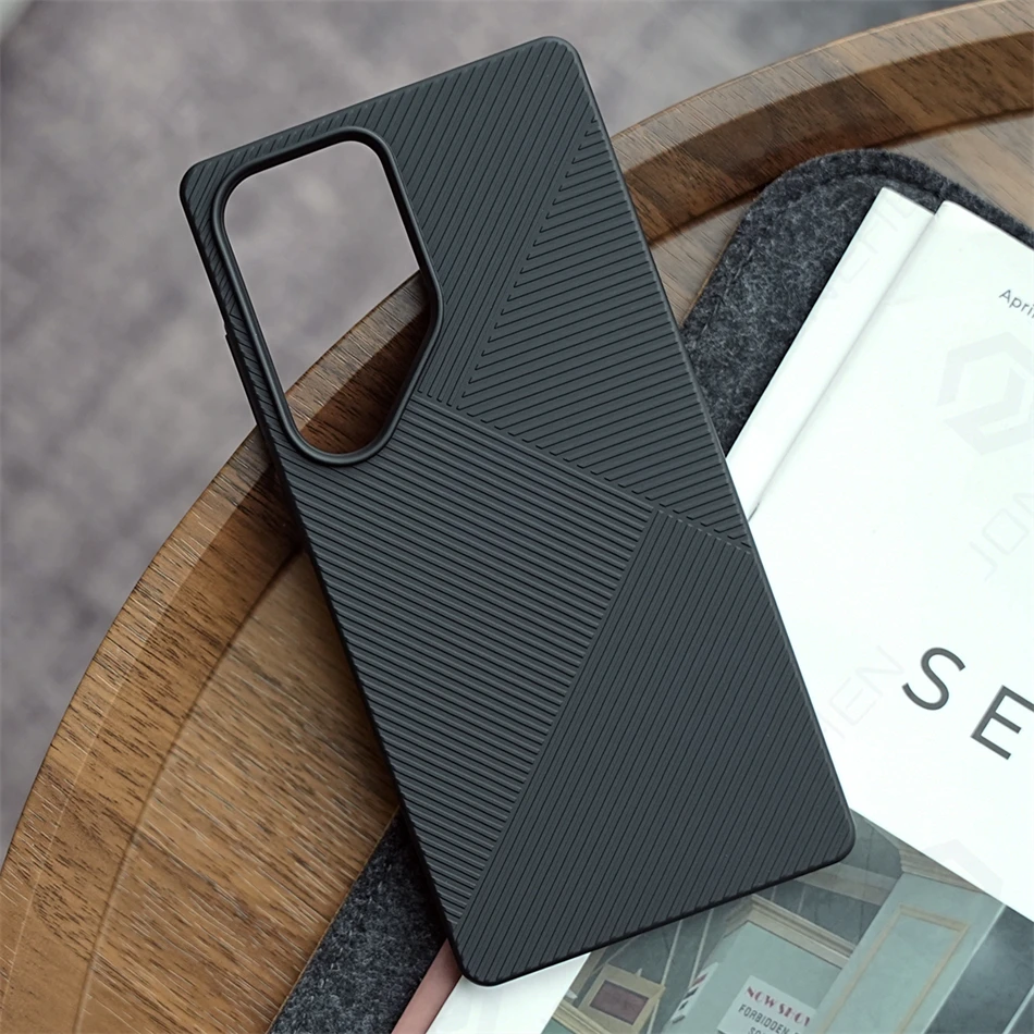 Anti-Fingerprint Stylish Matte Geometric Stripe Case