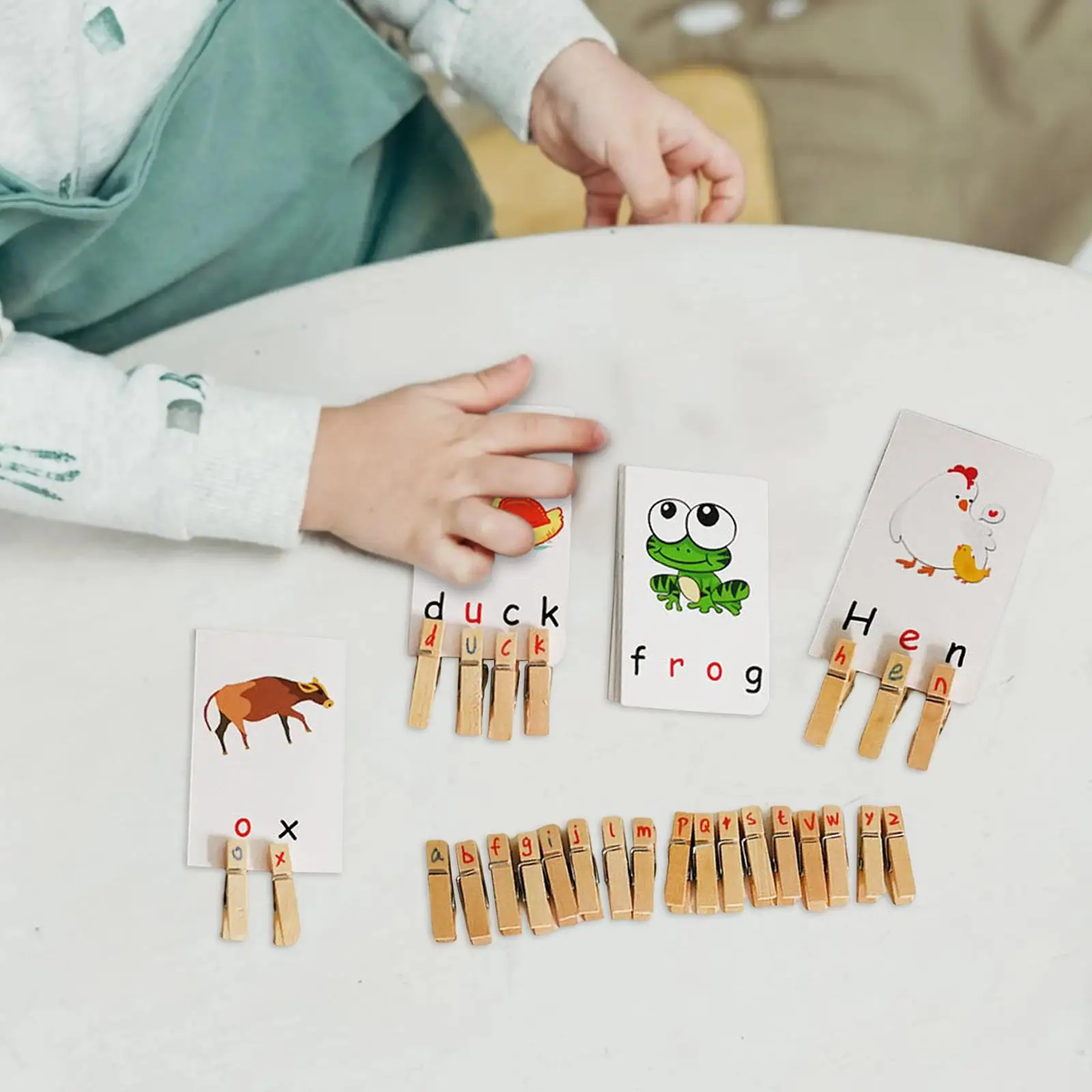 

Spelling Game Flash Card Alphabet Cognitive Fine Motor Skills Family Game Supplies Letter Puzzle Clip for Baby Toddler