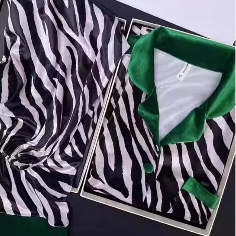 Golden Velvet Pajamas Women's Autumn Winter Sleepwear 2024 New Long-sleeved Trousers Loungewear Set Plus Size V-neck Homewear