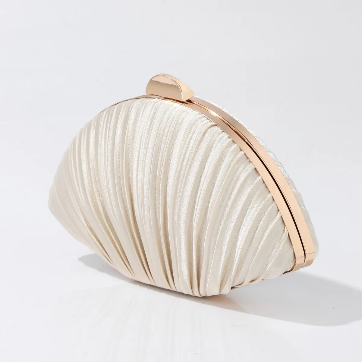 2025 New Trendy White Seashell Evening Bags For Women Banquet Party Clutch Handbag Fashion Temperament Shell Shoulder Bag Femme