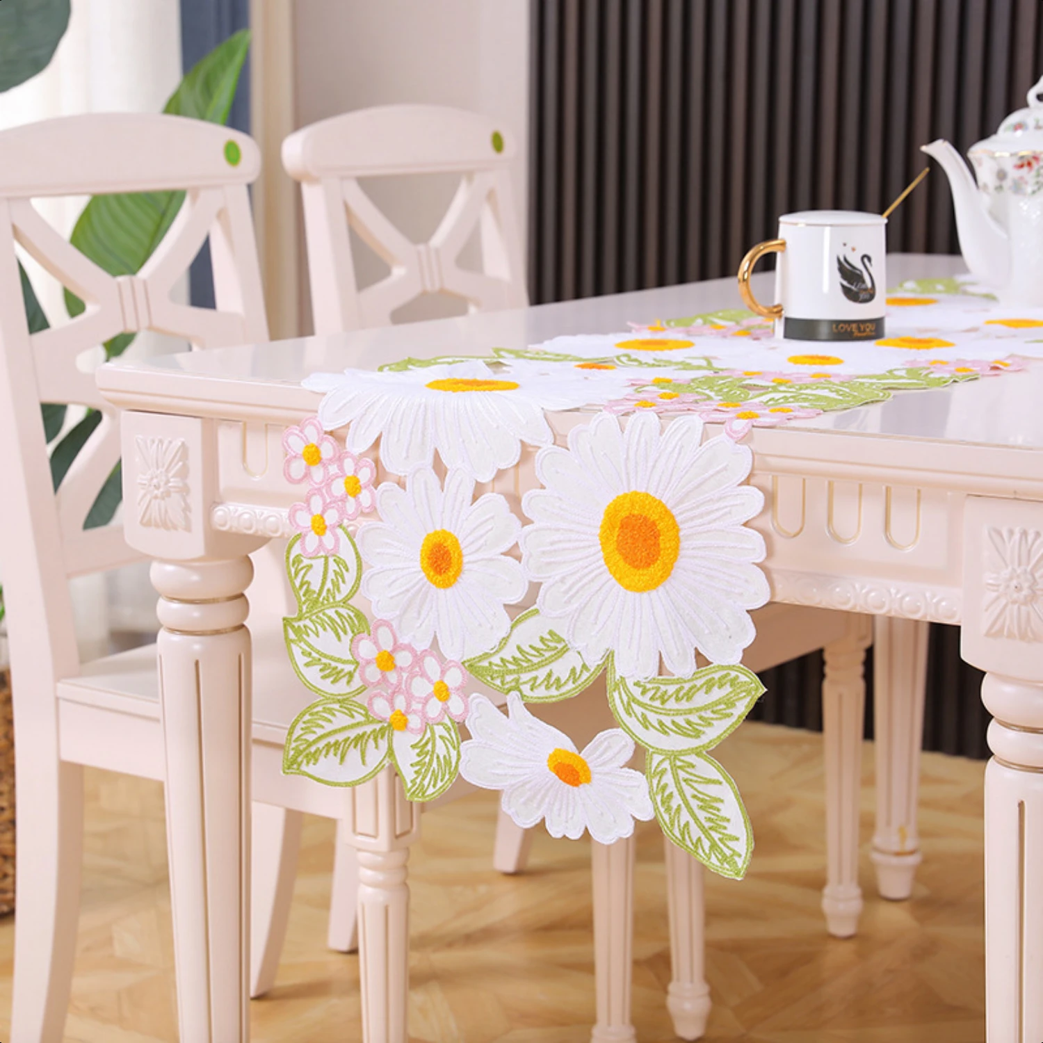 Set Elevate S Luxurious - Floral Dining Impress Your Guests with Floral Table Runner Runner this Table Exquisite Experience Your