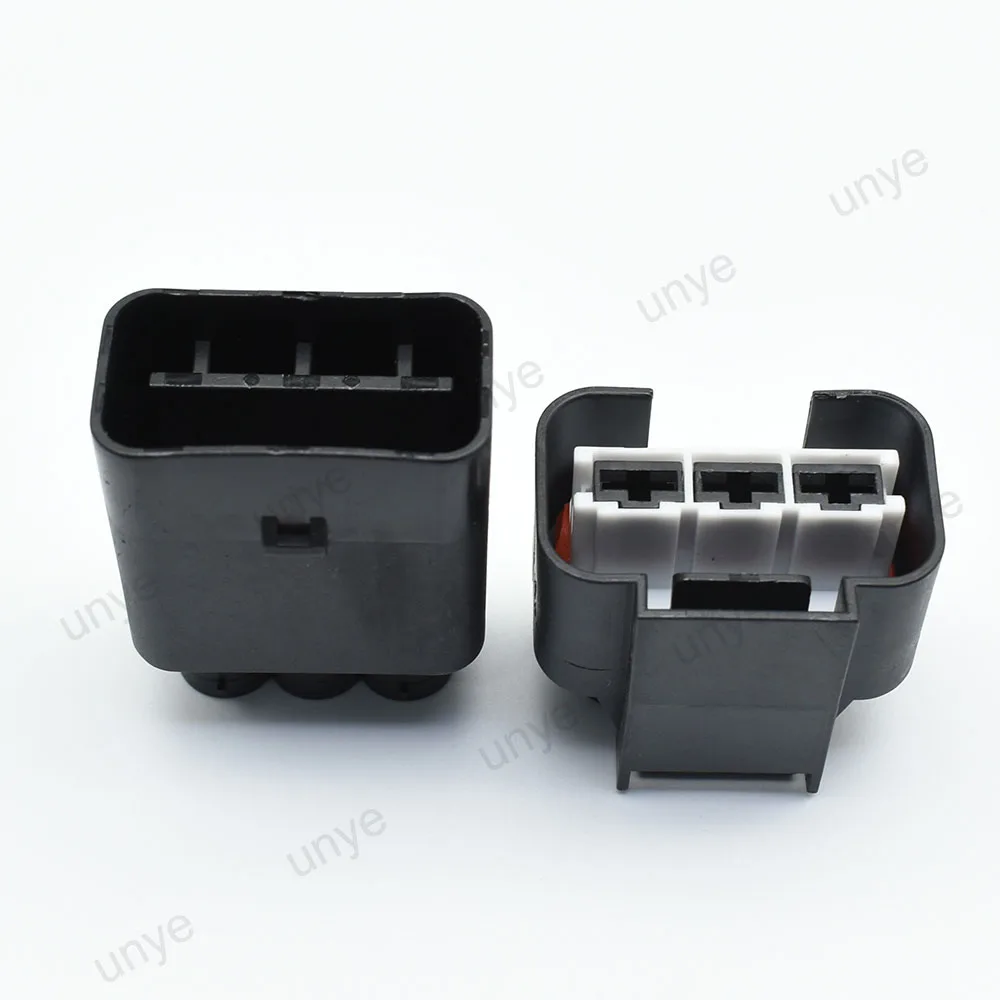 Premium 3-Pin Waterproof Automotive Plug for Electric Wire Connections