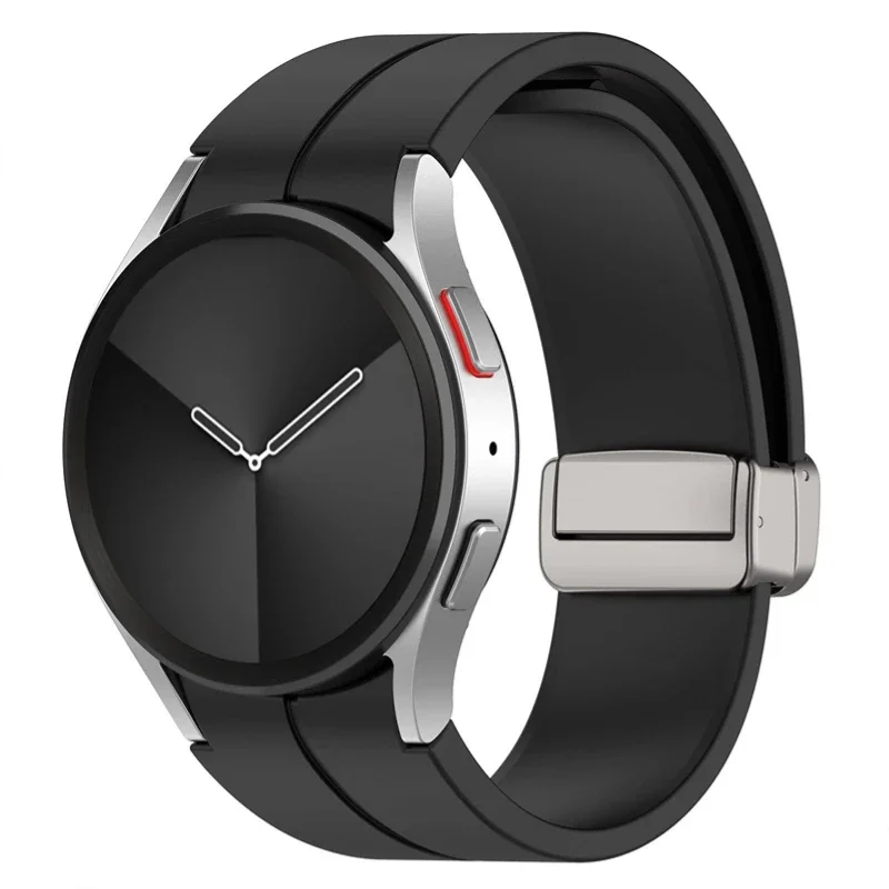 Versatile 20mm Silicone Watch Strap in Classic Design