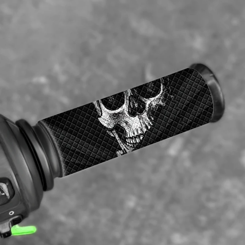 Skull grip sticker diamond pattern detail