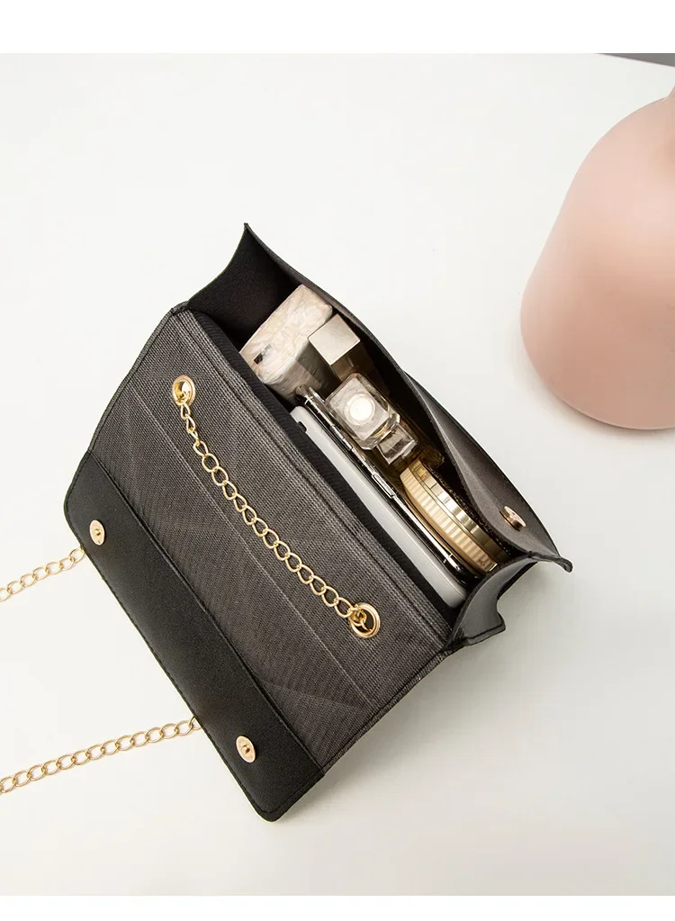 Elegant Chain Strap Bag for Women Shoulder Use