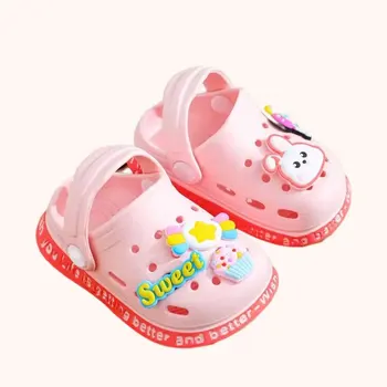الصيف الاطفال ShoesSandals ثقب حذاء للأطفال النعال لينة المضادة للانزلاق الكرتون تصميم ثقب حذاء طفل ساندي بيتش للبنين بنات 3