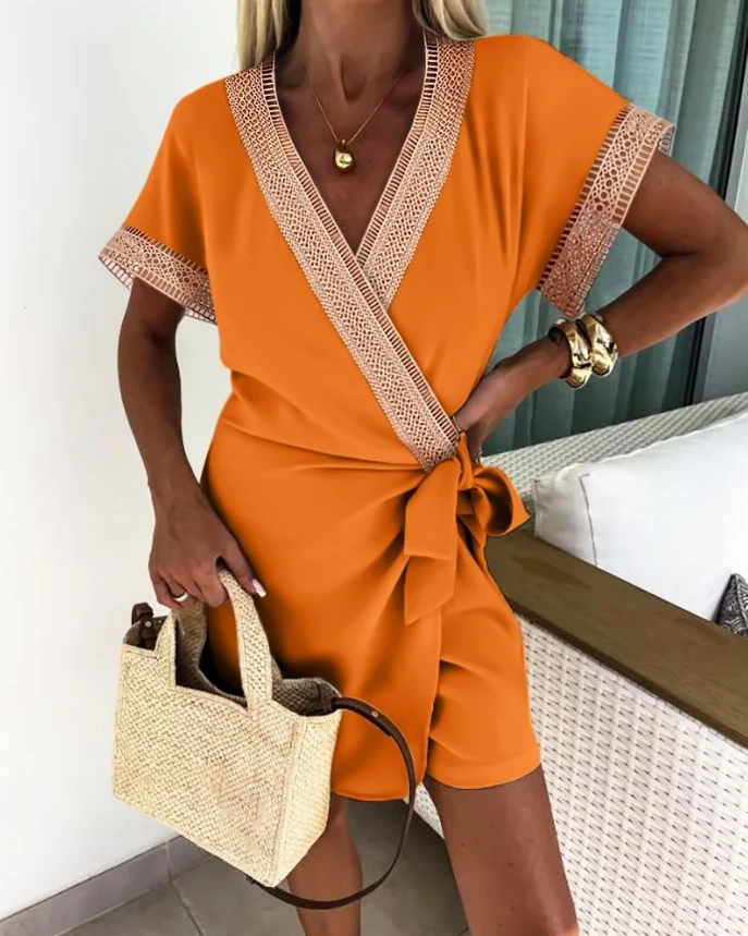 2024 Summer Women's New Fashion V-Neck Orange Tape Patch Hollow Out Design Lace Up Details Waist Wrapped Jumpsuit