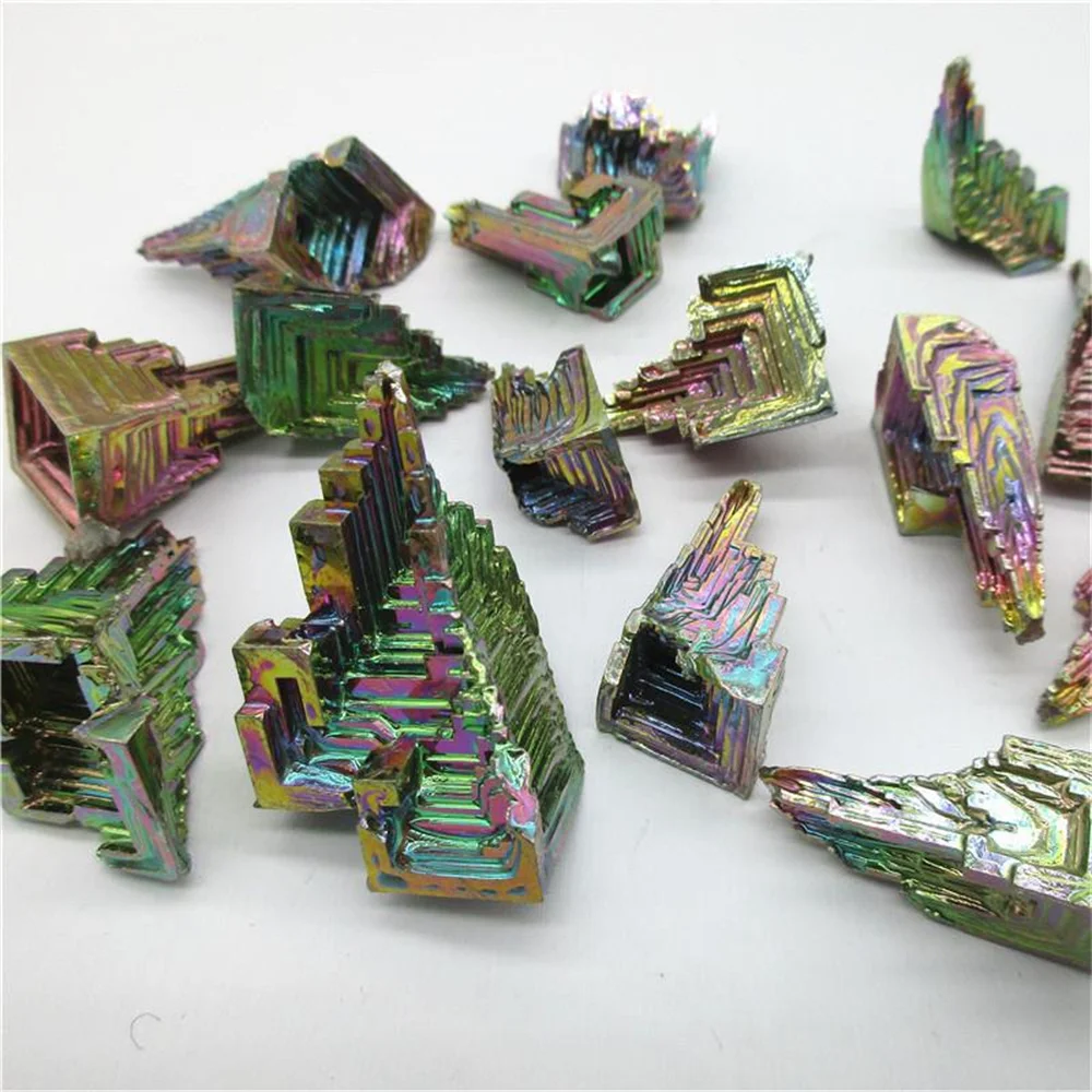 Přírodní bismut primitivní  přírodní bismut kov havíř drahokam hanebný krystalů cˇarodeˇjnice reiki hojení kámen domácí dekorace