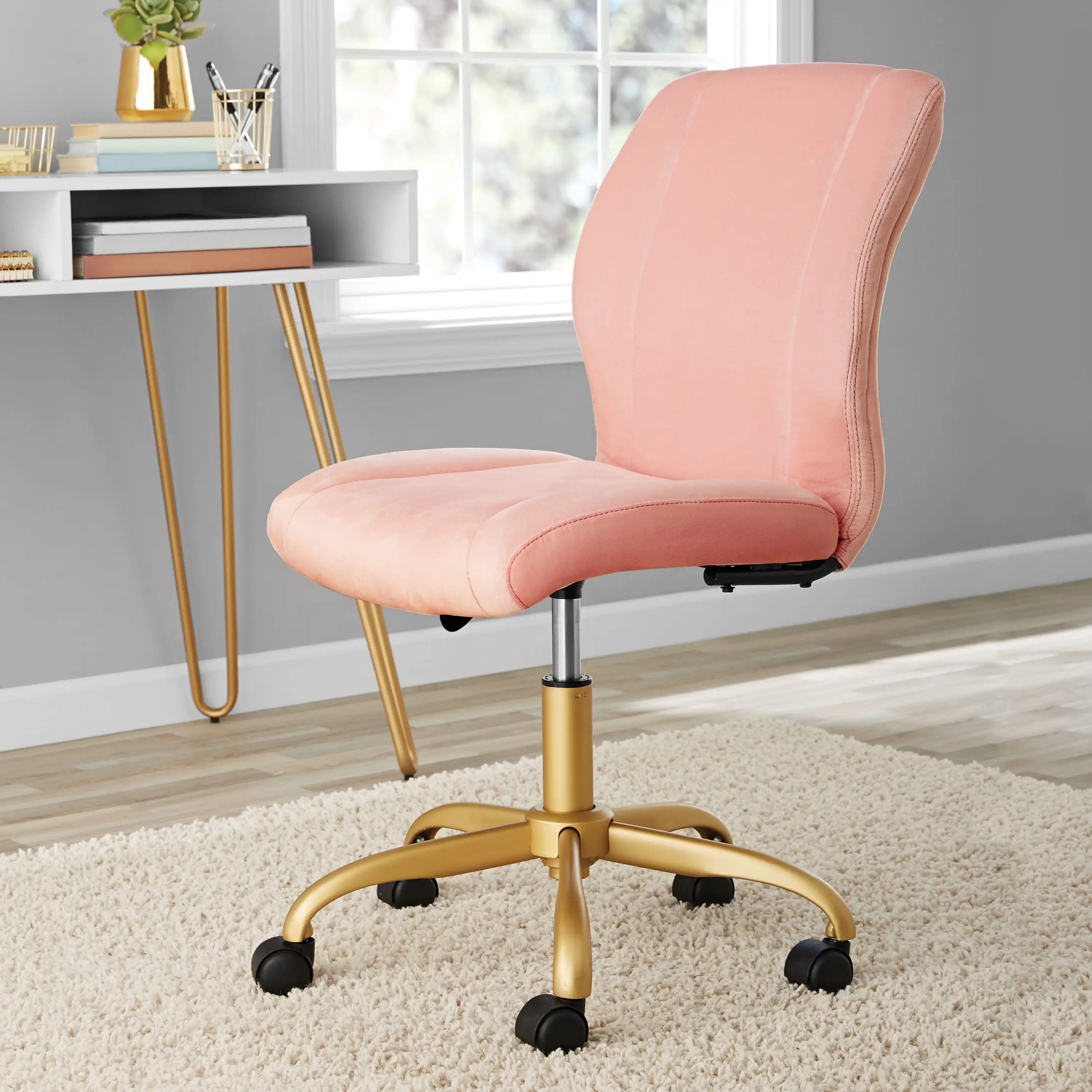 

Mainstays Plush Velvet Office Chair, Pearl Blush