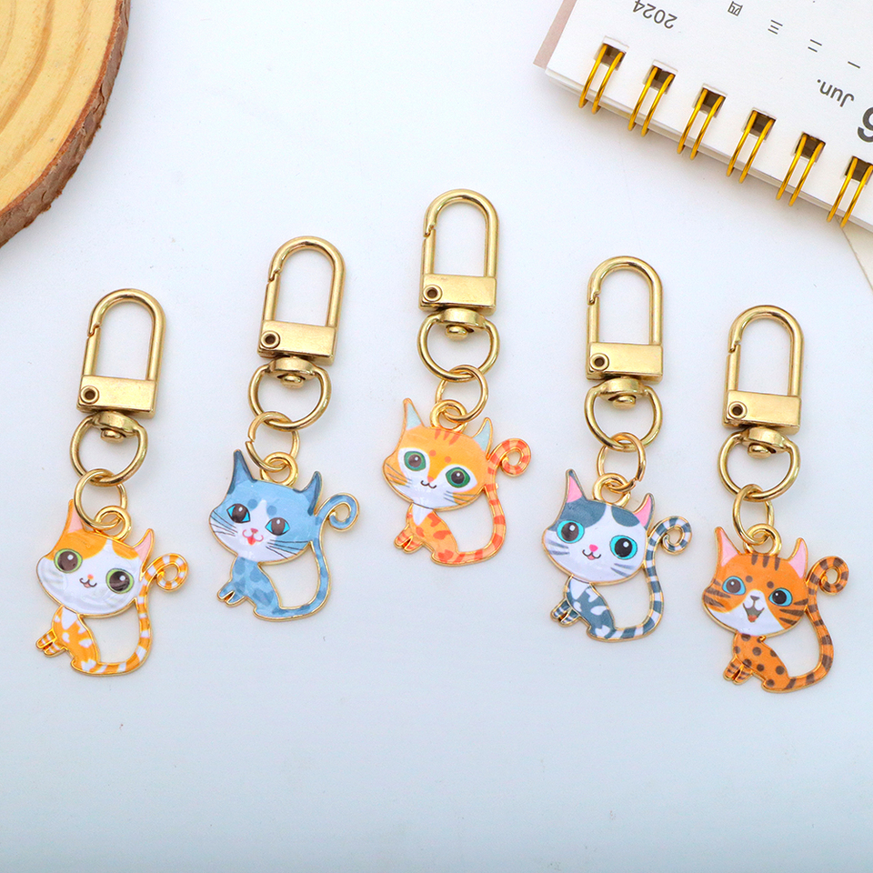 Metal Cartoon Cat Shaped Charms Keychain Lovely Anime Kitty Keyring Funny Bag Ornaments Women Men Pet Lovers Accessories Gifts