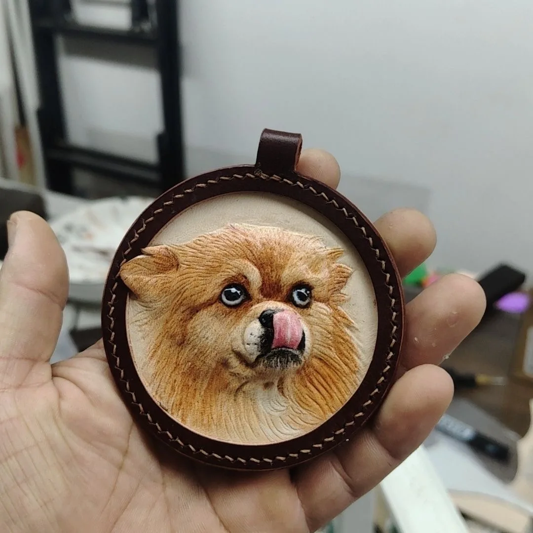 Pure cowhide pet pendant photo dog and cat souvenirs 8cm