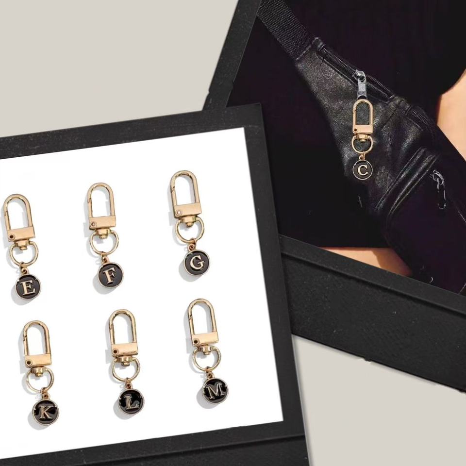 A-Z Letters Keychain Gold Initial Keyring Metal Holder Pendent Key Chain Women Men Car Key Ring Handbag Bag charms Jewelry Gift