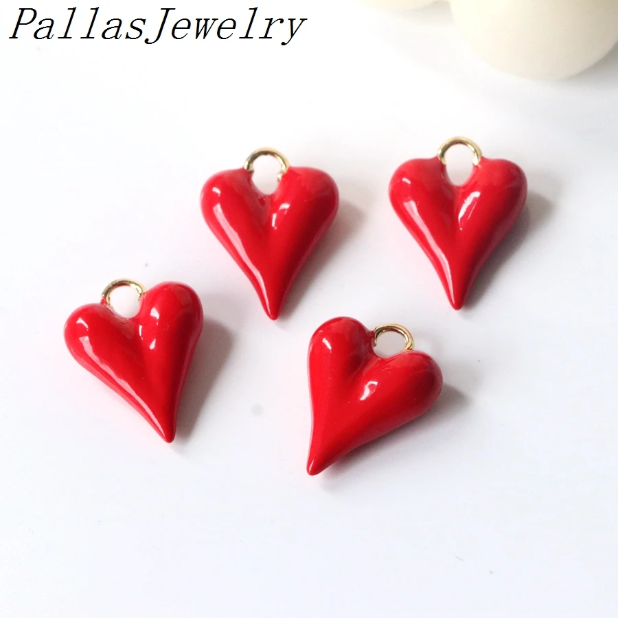 Juego De Corazones Rojos.dibujo De Silueta En Forma De Corazón.te Amo