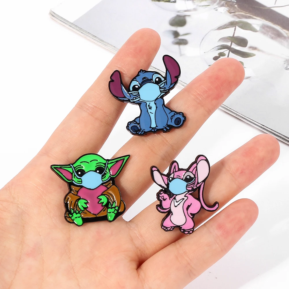 

Cartoon Mandalorian Stitch Brooch Anime Figure Stitch Metal Brooches Pin Shirt Bag Badge Toy Jewelry Accessories Gifts