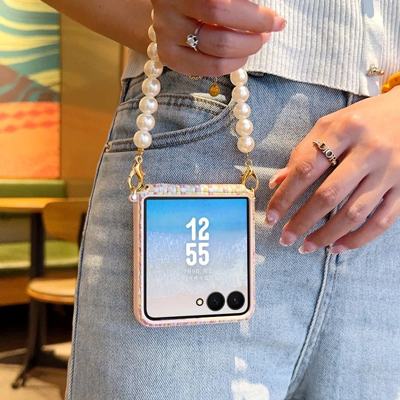 Classic Colorful Woven Pattern Case with Pearl Chain