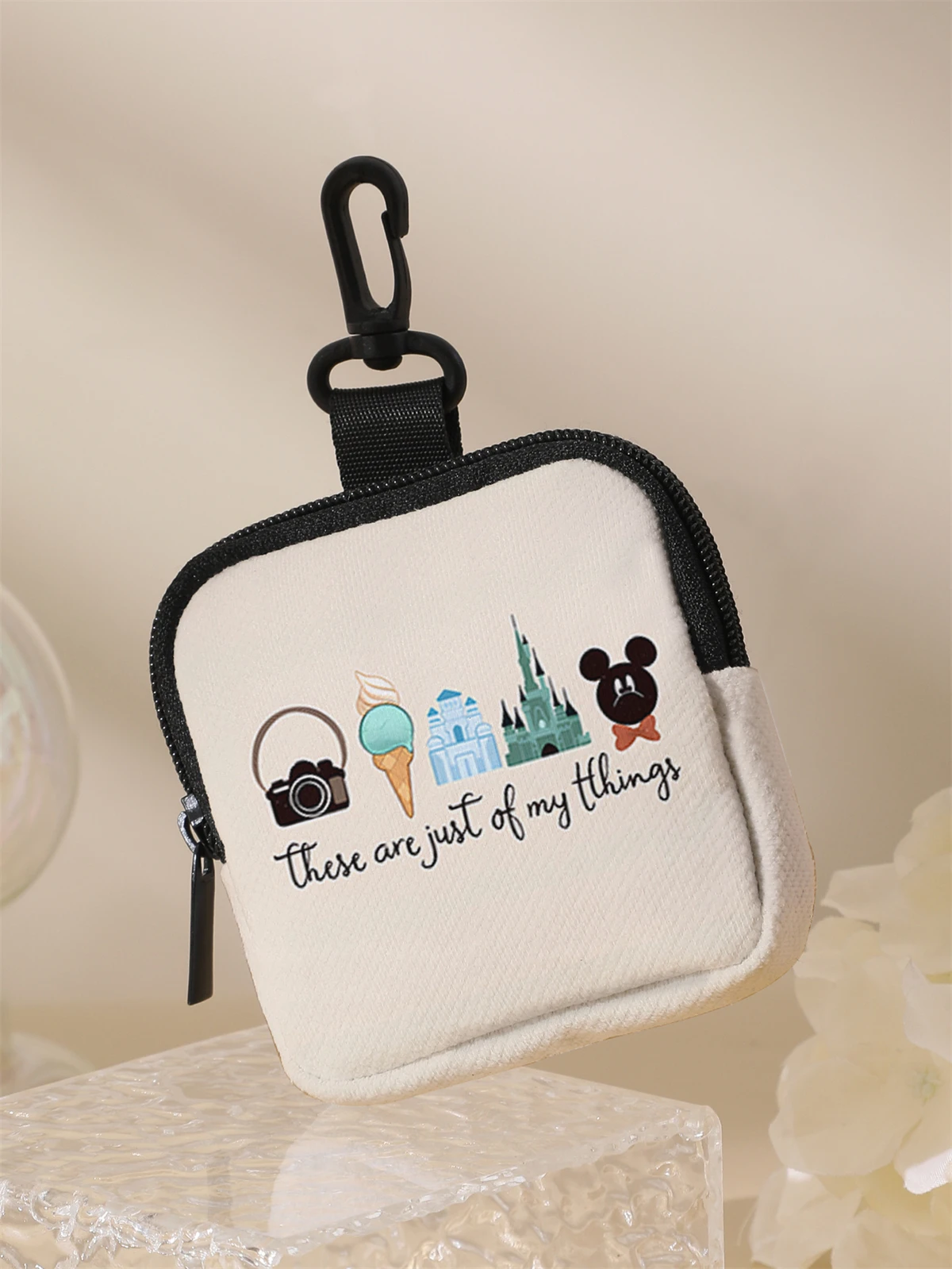 Large capacity coin wallets, digital printed coin wallets, and storage bags are ideal choices for GIFs